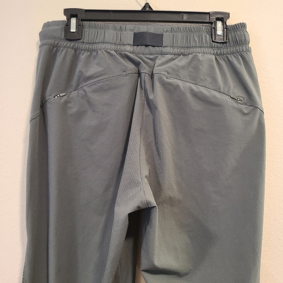 Athleta Quest Olive Green Jogger Pants - Picture 12 of 13